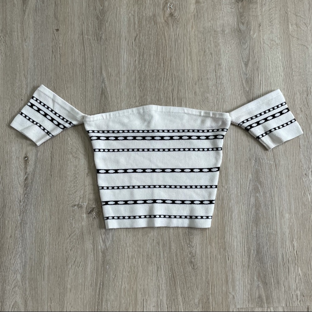 GUESS CELIA PRINTED OFF SHOULDER TOP